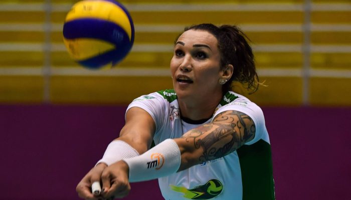Tifanny Abreu durante aquecimento antes de jogo
             -       
        Nelson Almeida - 16.fev.18/AFP