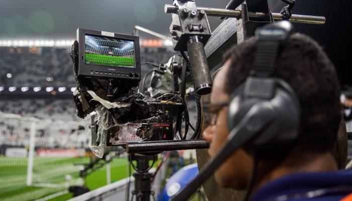 Câmera de transmissão durante partida do Corinthians na Neo Química Arena

             -       
        Eduardo Anizelli - 02.mar.2016/Folhapress