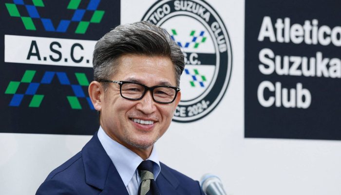 Kazu durante entrevista pelo Atletico Sukuza; Aos 58 anos, ele jogará agora pelo Fukushima United
             -       
        STR/AFP
