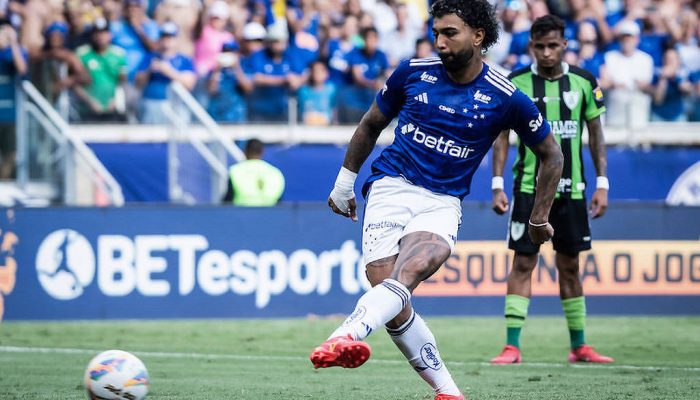 Gabigol em ação com a camisa do Cruzeiro
             -       
        Gustavo Aleixo - 16.fev.25/Cruzeiro/Divulgação