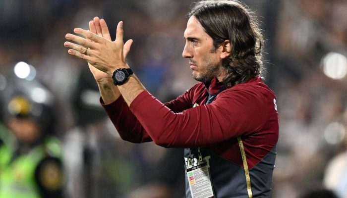 Zubeldía comanda o São Paulo contra o Allianza Lima na Libertadores 
             -       
        Ernesto Benavides - 6.mai.2025/AFP