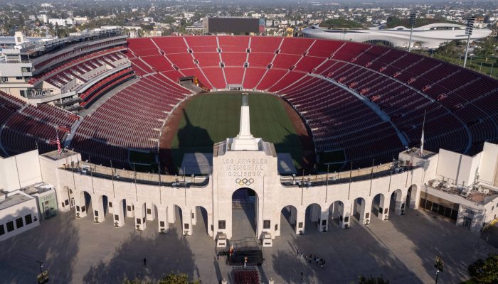 Coliseum, palco da cerimônia de abertura dos Jogos de Los Angeles, em 2028 
             -       
        Mike Blake - 8.mai.2025/Reuters