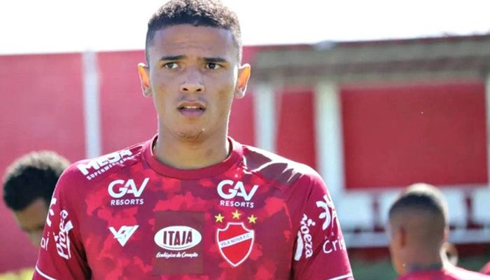 Marcos Vinicius Alves Barreira, jogador conhecido como Romário, em seus tempos de Vila Nova
             -       
        Roberto Corrêa/Vila Nova