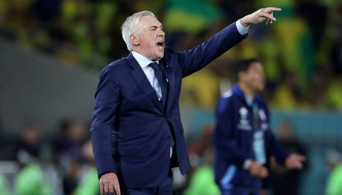 Carlo Ancelotti orienta jogadores do Brasil na tranquila vitória sobre o Chile, pelas Eliminatórias da Copa do Mundo de 2026
             -       
        Ricardo Moraes - 4.set.25/Reuters