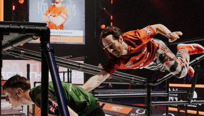 Competidores participam de etapa do World Chase Tag, na França
             -       
        Reprodução/Instagram