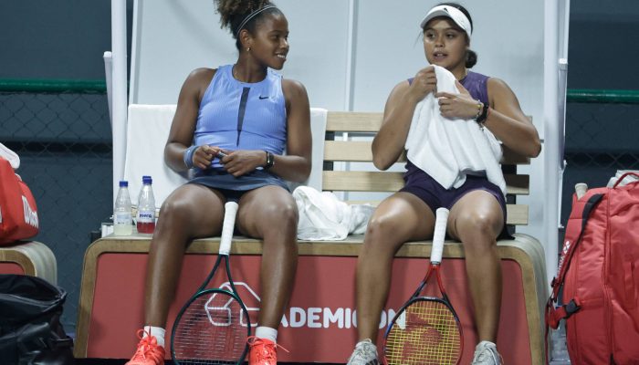 Victoria Barros (à esq.) e Naná Silva, durante sua participação no SP Open; elas atuaram juntas na chave de duplas da competição
             -       
        Rubens Cavallari - 9.set.25/Folhapress