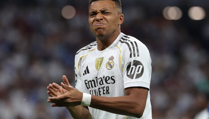 Kylian Mbappé, o capitão da França, em partida contra a Islândia em Paris pelas Eliminatórias da Copa do Mundo de 2026
             -       
        Franck Fife - 9.set.25/AFP