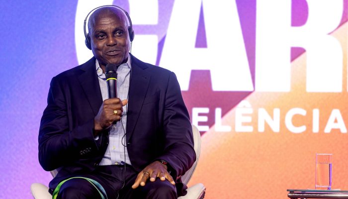 Carl Lewis durante palestra na COB Expo, em São Paulo 
             -       
        Jonne Roriz/COB