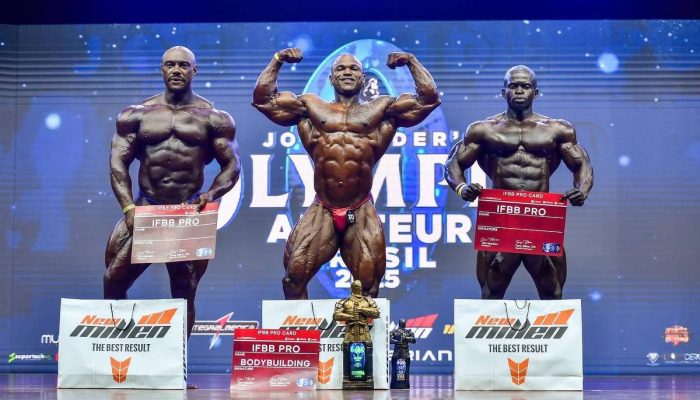 Os três atletas da categoria Bodybuilding que se profissionalizaram no Mr. Olympia Brasil 2025 (da esquerda para a direita: Fernando Couto, Chirstian Lucena e Alexandre Trindade)
             -       
        Giba Junior/Musclecontest International