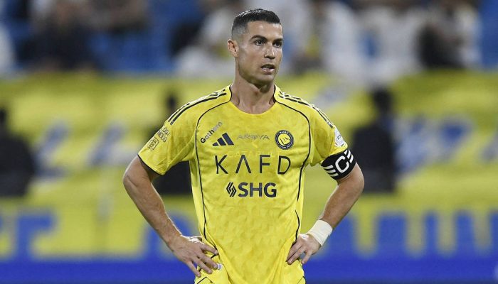 Cristiano Ronaldo durante partida entre Al Nassr e Al Hazem no King Abdullah Sport City Stadium, em Buraidah, na Arábia Saudita  
             -       
        Reuters