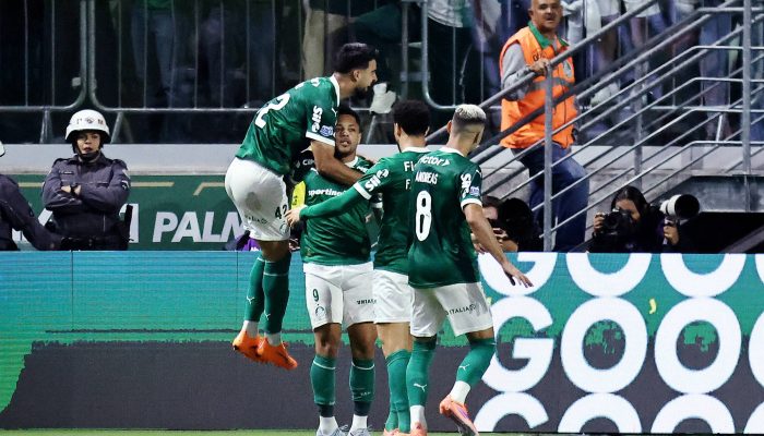 Marquinhos observa finalização do Bayern; zagueiro falhou na derrota do Paris Saint-Germain
             -       
        Franck Fife - 4.nov.25/AFP