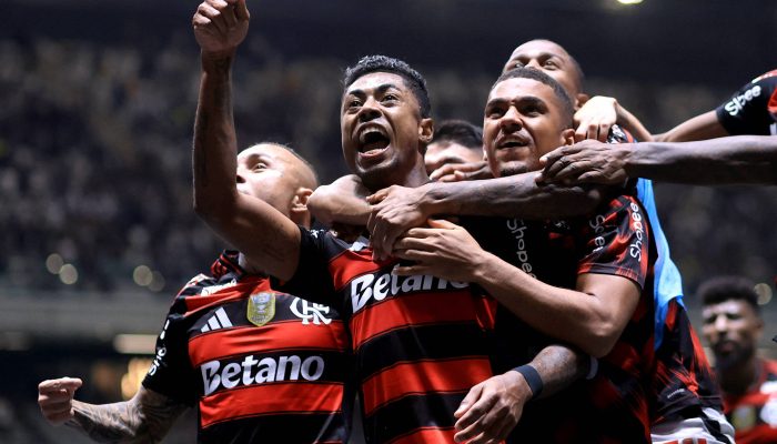 Bruno Henrique vibra com o gol de empate do Flamengo em Minas
             -       
        Tiago Trindade/REUTERS