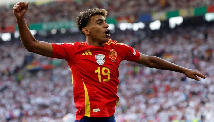 Lamine Yamal celebra gol da Espanha contra a Alemanha pela Eurocopa
             -       
        Heiko Becker - 5.jul.24/Reuters