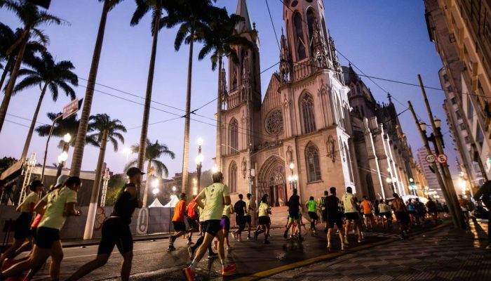 Cerimônia no parque Ibirapuera em homenagem a Anna Sol, que morreu em novembro de 2025 em uma prova de 21 km
             -       
        Divulgação