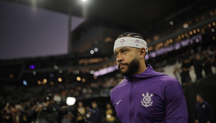 O holandês Memphis Depay é uma das apostas do Corinthians para superar o Cruzeiro
             -       
        Marcelo Machado de Melo - 20.nov.25/Reuters