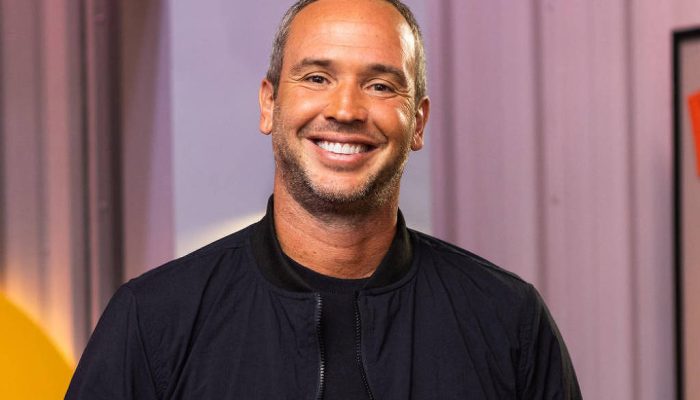 Caio Ribeiro no cen&aacute;rio do programa Boleiragem, que comandava no SporTV at&eacute; o ano passado
             -       
        Daniela Toviansky/Globo