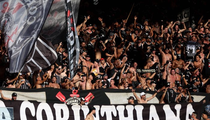 Torcida do Corinthians no Maracanã durante a final da Copa do Brasil
             -       
        Pilar Olivares/Reuters