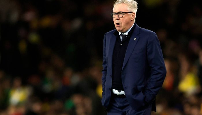 Ancelotti reage durante a partida amistosa internacional entre Brasil e Senegal, no Emirates Stadium, em Londres
             -       
        IAN KINGTON/AFP