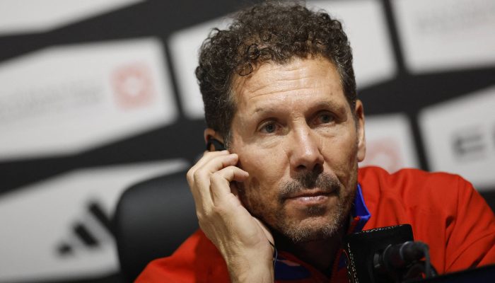 Diego Simeone durante entrevista em Jeddah, na Arábia Saudita 
             -       
        Vincent West - 7.jan.2026/Reuters