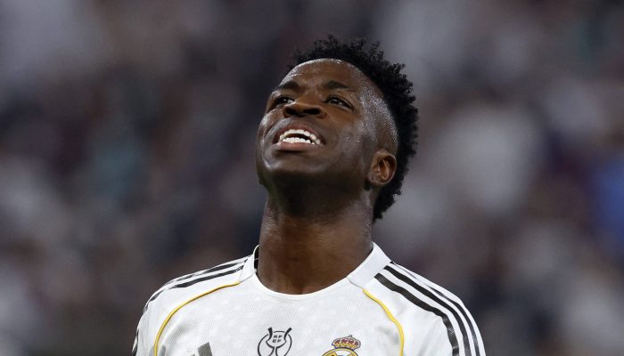 Vinicius Junior durante final da Supercopa da Espanha entre Real Madrid e Barcelona, na Arábia Saudita; derrota custou a demissão do técnico Xabi Alonso
             -       
        Vincent West - 11.jan.2026/Reuters