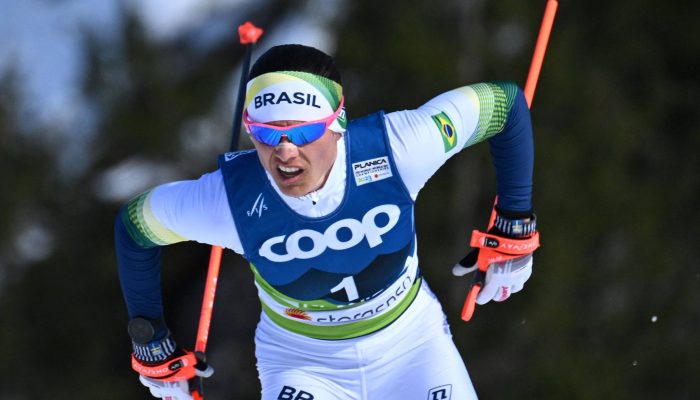 Bruna Moura participa de qualificatória para mundial de ski em Planica, na Eslovênia 
             -       
        Joe Klamar - 22.fev.2023/AFP