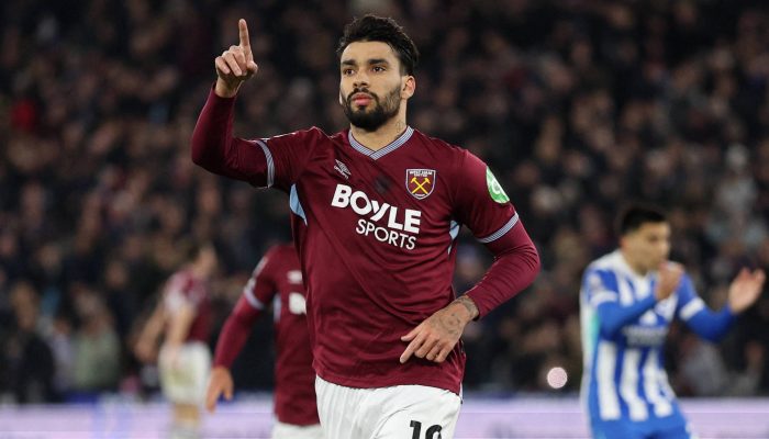 Lucas Paquetá celebra gol pelo West Ham contra o Brighton
             -       
        John Sibley - 30.dez.2025/Action Images via Reuters