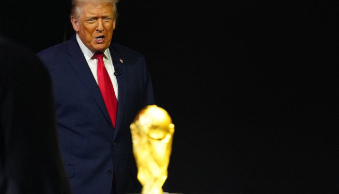 Donald Trump durante sorteio da Copa do Mundo, em Washington
             -       
        Jia Haocheng - 5.dez.2025/Pool via Reuters
