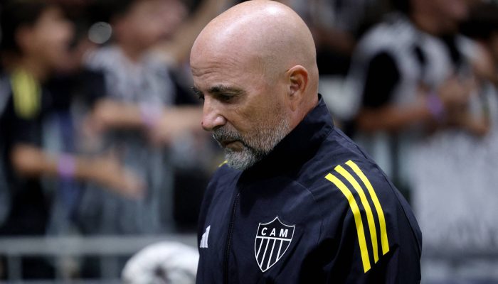 Jorge Sampaoli durante partida entre Atlético e Palmeiras, em Minas, pelo Campeonato Brasileiro
             -       
        Cris Mattos - 3.dez.25/Reuters