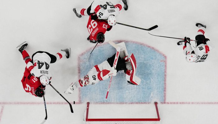 Times do Canadá e da Suíça se enfrentam na primeira fase das Jogos de Inverno de Milão-Cortina 2026
             -       
        Mike Segar/REUTERS