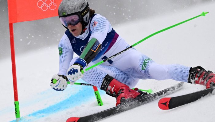 Lucas Pinheiro Braathen durante segunda descida em Milão-Cortina 
             -       
        Angelika Warmuth - 14.fev.26/Reuters