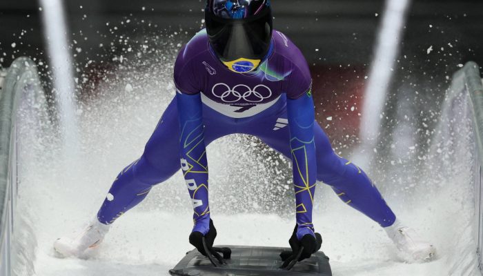 Nicole Silveira durante a prova de skeleton nos Jogos de Inverno
             -       
        Athit Perawongmetha - 13.fev.26/Reuters