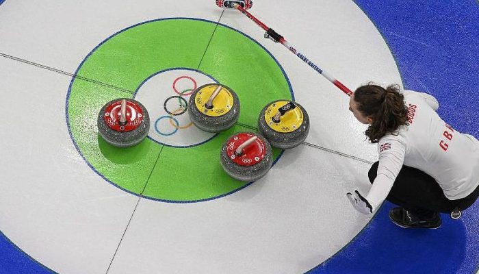 Curling é um dos esportes da Olimpíada de Inverno, que está sendo disputada na Itália este mês


             -       
        Getty Images
