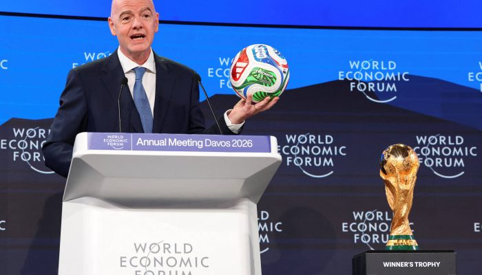 Gianni Infantino durante painel no Fórum Econômico Mundial em Davos, na Suíça
             -       
        Denis Balibouse - 22.jan.26/Reuters
