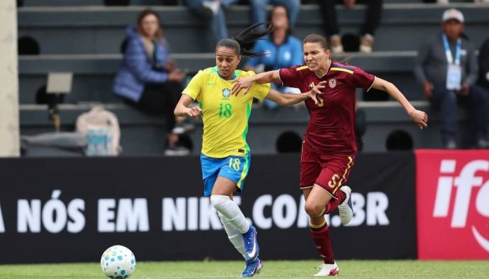 Adriana em ação durante o amistoso da seleção feminina com a Venezuela, em Toluca  
             -       
        Lívia Villas Boas/CBF