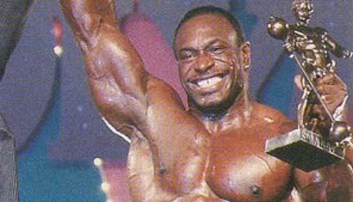 Lee Haney é premiado após vencer o Olympia 1991
             -       
        Reprodução/Ironflex