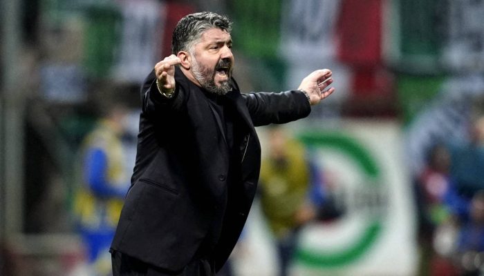 Gennaro Gattuso gesticula durante a partida da Itália contra a Bósnia; Azzurra foi superada nos pênaltis e ficou fora da Copa do Mundo
             -       
        Matteo Ciambelli/Reuters