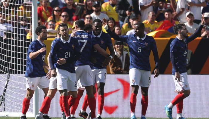 Jogadores da França comemoram gol de Marcus Thuram em amistoso contra a Colômbia, no estádio Northwest, em Landover, nos Estados Unidos
             -       
        Franck Fife - 29.mar.26/AFP