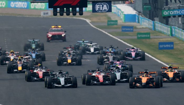 Largada do GP do Japão, disputado no circuito de Suzuka
             -       
        Issei Kato - 29.mar.26/Reuters