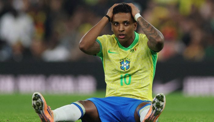 Rodrygo durante amistoso entre Brasil e Senegal. O atleta não disputará a Copa do Mundo devido a problemas físicos.
             -       
        John Sibley - 3.mar.2026/Reuters
