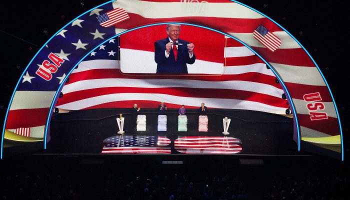 Donald Trump, presidente dos EUA, durante o sorteio dos grupos da Copa do Mundo
             -       
        Carlos Barria - 5.dez.25/Reuters