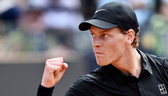 Jannik Sinner celebra vitória sobre compatriota Andrea Pellegrino em Roma 
             -       
        Tiziana Fabi /AFP