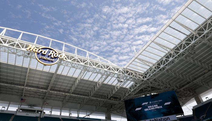 Hard Rock Stadium, em Miami, sede da Copa do Mundo que abrigará partida do Brasil em 24 de junho, é retratado no mês passado durante etapa da F1


             -       
        Marco Bello - 30.abr.26/Reuters