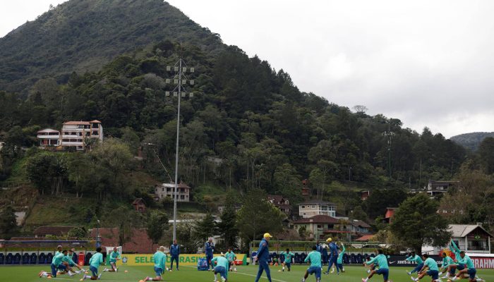 O técnico Carlo Ancelottii comanda treino de 2025 na Granja Comary; centro de treinamento em Teresópolis voltará a ser ocupado nesta quarta
             -       
        Ricardo Moraes - 8.set.25/Reuters