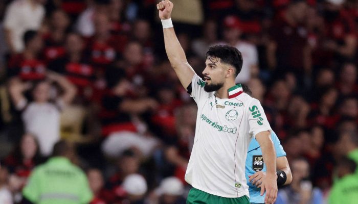 Flaco López comemora gol contra o Flamengo no Maracanã
             -       
        Ricardo Moraes/Reuters