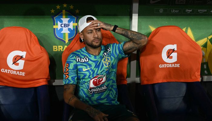 Neymar no banco de reservas no amistoso entre Brasil e Panamá, no Maracanã
             -       
        Mauro Pimentel - 31.mai.2026/AFP