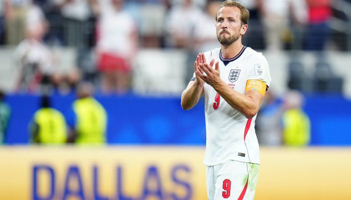 Harry Kane reage após vitória da Inglaterra contra Croácia 
             -       
        Jia Haocheng/Xinhua