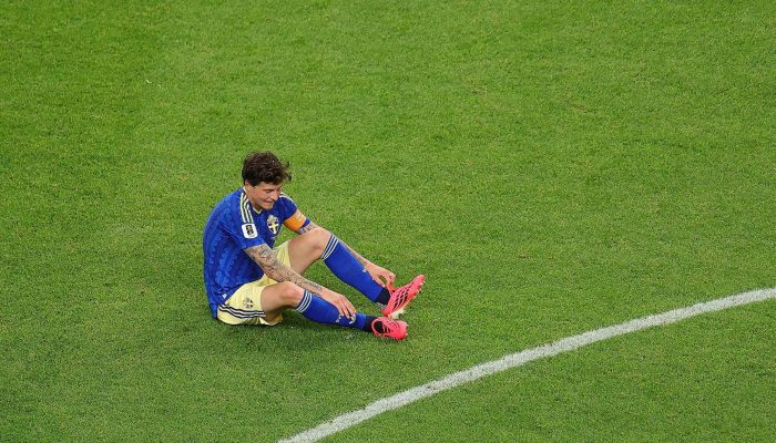 Victor Lindelof lamenta após a derrota da Suécia por 5 a 1 para a Holanda, no Estádio de Houston, nos EUA
             -       
        Alex Slitz/Getty Images via AFP