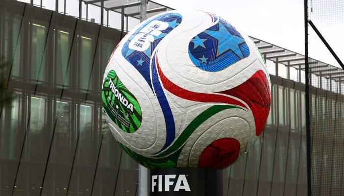 © REUTERS/Denis Balibouse/Direitos Reservados